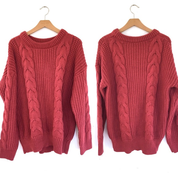 Burgundy oversized cable knit sweater - Picture 8 of 11